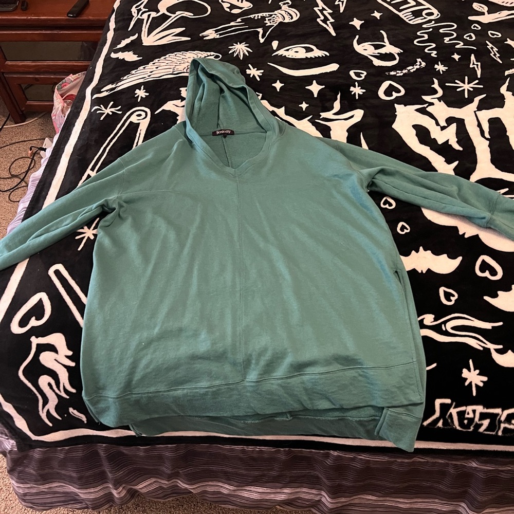 Women’s Roamans hoodie size medium